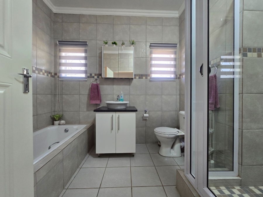 4 Bedroom Property for Sale in Bayswater Free State